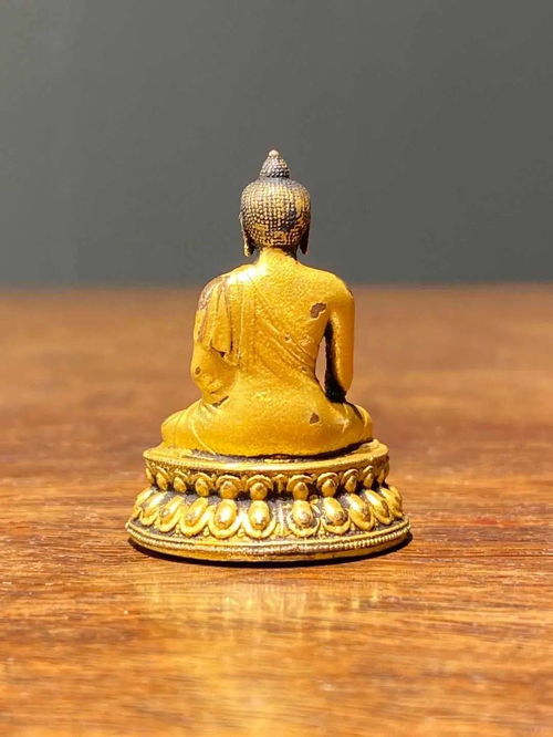 用之美 虔诚佛教徒的随身佛 ▎精湛的佛像制作工艺